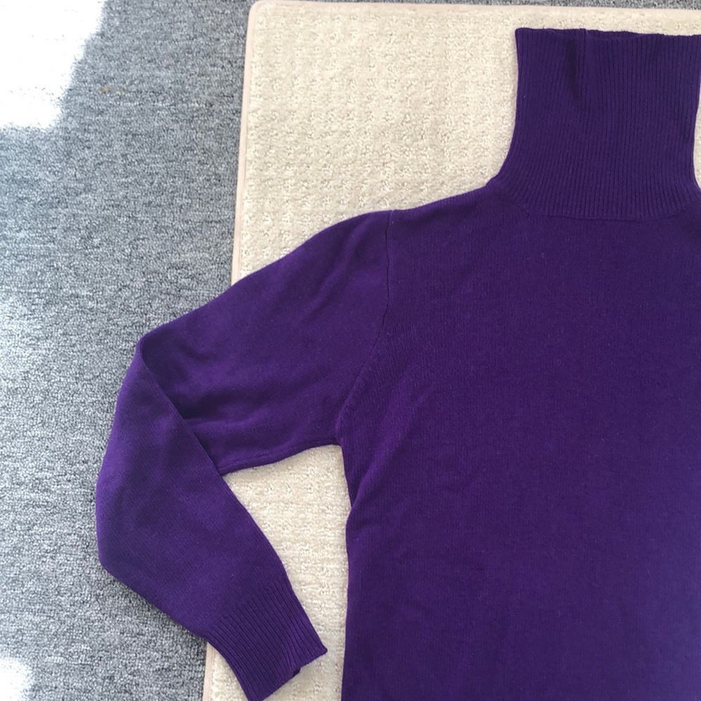 LAST CALL!! NEIMAN MARCUS CASHMERE TURTLENECK